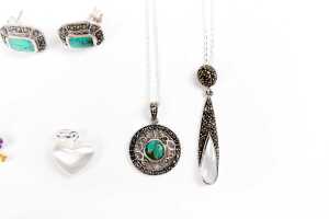 A collection of jewellery in sterling silver - 4