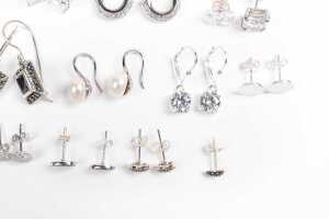 A collection of earrings in sterling silver - 5