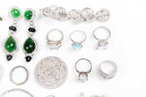 A collection of jewellery in sterling silver - 3