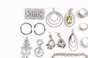 A collection of jewellery in sterling silver - 2