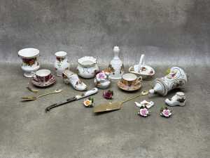 Royal Albert 'Old Country Roses' porcelain trinkets