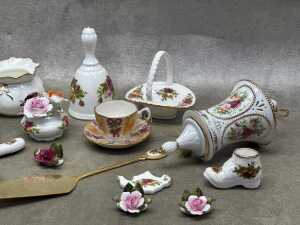 Royal Albert 'Old Country Roses' porcelain trinkets - 3