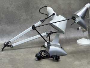 Three articulated desk lamps - 3