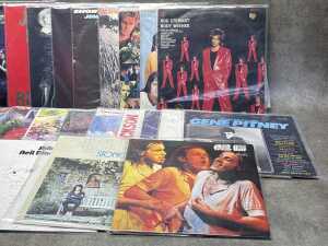 25 vinyl records, mostly Rock and Pop, including Status Quo, Graham Parker - 3