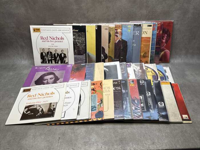 Vinyl records, mostly Jazz and Vocals, including Wayne Newton