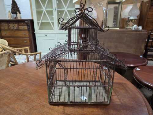 Pagoda-shaped wire bird cage