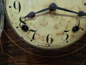 American timber mantel clock with delicate inlay lines - 3