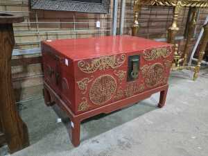 Chinese red lacquer storage chest - 2