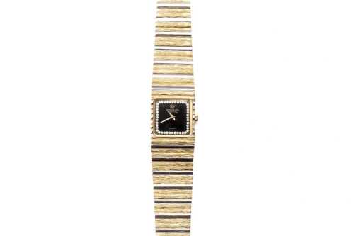 A vintage ladies Raymond Weil quartz watch