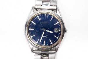 A group of five watches - 4