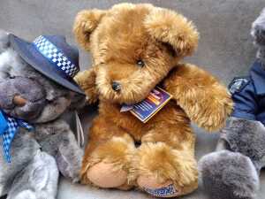Two Victoria Police Blue Ribbon teddy bears and others - 3