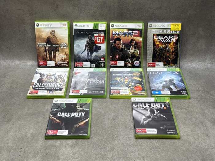 10 XBOX 360 battle games including Call of Duty Black Ops