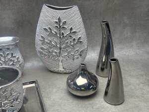 Modern decorative items in silver tones - 2