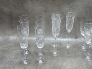 Assorted crystal drinkware, together with a decanter - 2