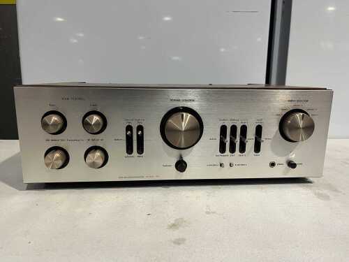 Luxman L-80V stereo integrated amplifier, c1977