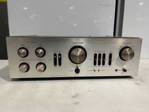 Luxman L-80V stereo integrated amplifier, c1977