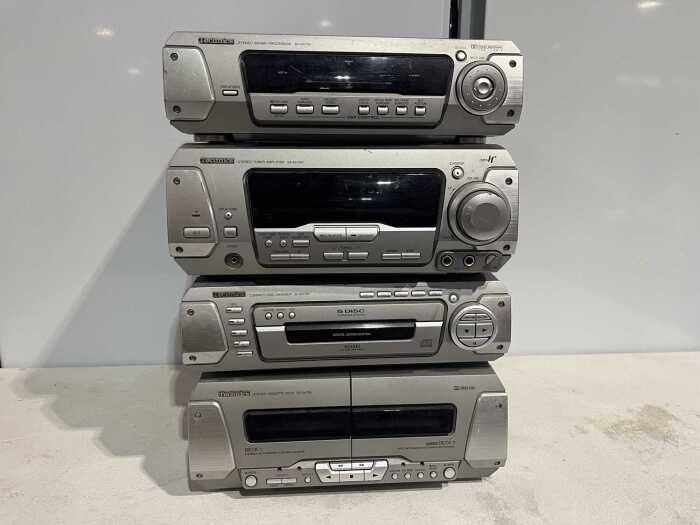 Technics EH750 four-piece stereo stack system