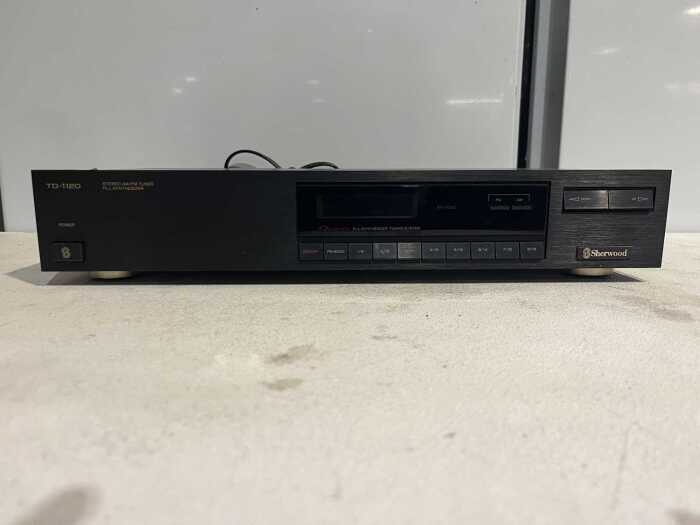 Sherwood TD-1120 stereo AM/FM tuner