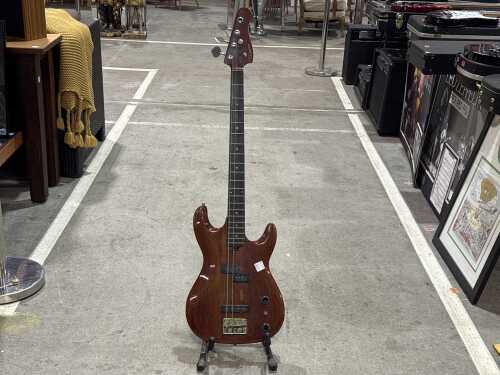 Canora bass guitar with timber body