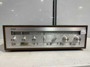 Yamaha CR-620 natural sound stereo receiver, woodgrain case, c1977