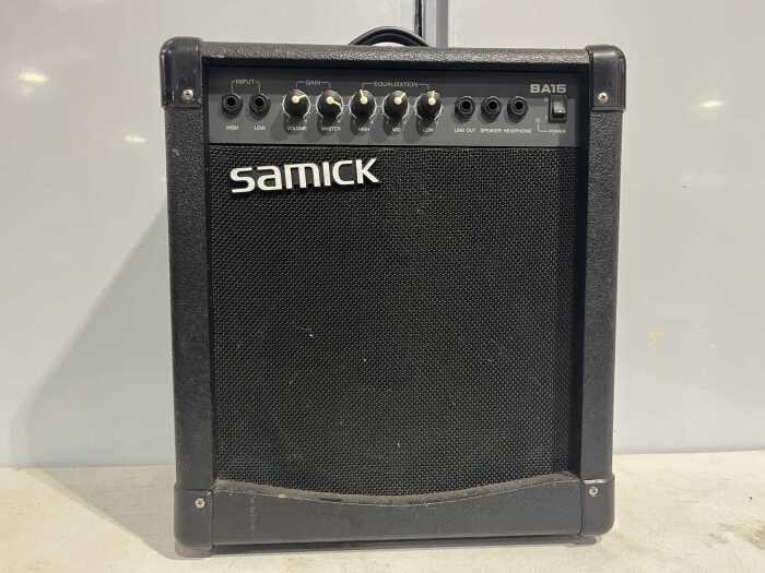 Samick BA15 bass amplifier