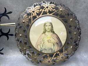 The decorator wall items, including sunburst clock - 3