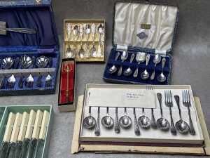 Boxed silver-plated cutlery sets - 3