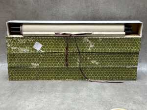 Oriental decorative item, including scrolls - 2