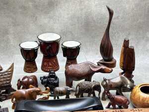 Mid-century Oriental and Islander timber carved decorative items - 3