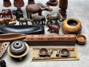 Mid-century Oriental and Islander timber carved decorative items - 5