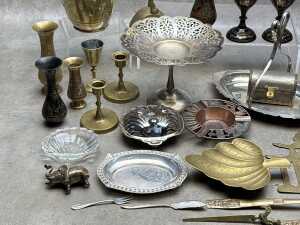A group of decorative metalware - 4