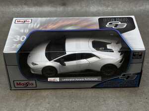 Four Maisto special edition 1:18 scale die-cast - 3