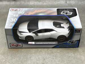 Four Maisto special edition 1:18 scale die-cast - 2