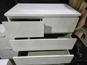 White six-drawer chest - 3