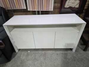 White three-door buffet - 2