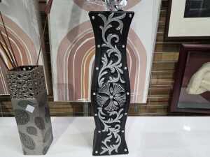 Two decorative floor vases with artificial arrangements - 3