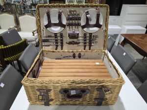 Wicker picnic time picnic set for four in basket hamper with leather straps - 6