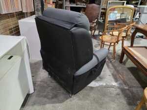Oscar Furniture recliner lift chair - 3