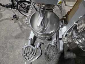 Apuro 20L heavy duty planetary mixer with bowl, paddle, hook and whisk - 5
