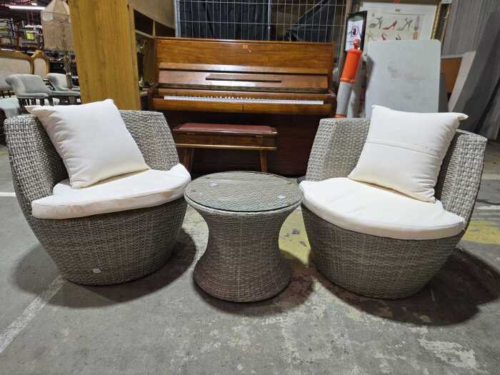 Three-piece outdoor setting