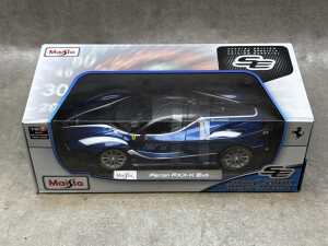 Four Maisto special edition 1:18 scale die-cast - 3