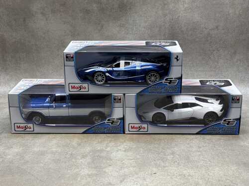 Three Maisto special edition 1:18 scale die-cast