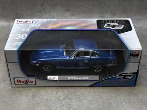 Four Maisto special edition 1:18 scale die-cast - 2