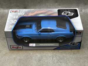 Four Maisto special edition 1:18 scale die-cast - 2