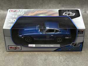 Four Maisto special edition 1:18 scale die-cast - 5