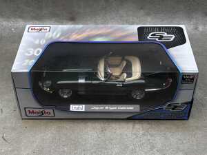 Four Maisto special edition 1:18 scale die-cast - 3