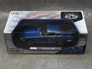 Four Maisto special edition 1:18 scale die-cast - 4
