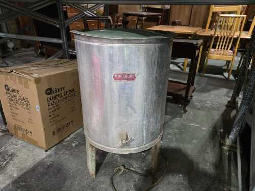Vintage Braemar Rapid 12-gallon electric wash boiler