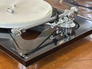 Rega RP10 belt-drive turntable - 3