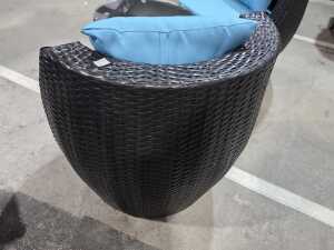 Three-piece outdoor setting - 4